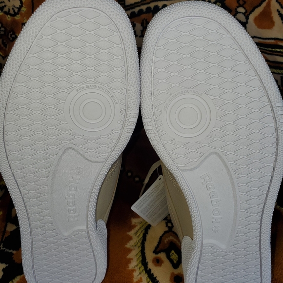 COPY - Reebok - Picture 5 of 5